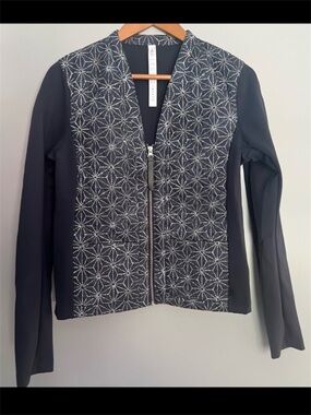 Lululemon Cardigan and Again *Sashiko Star Inkwell Ghost Size 8 Primaloft